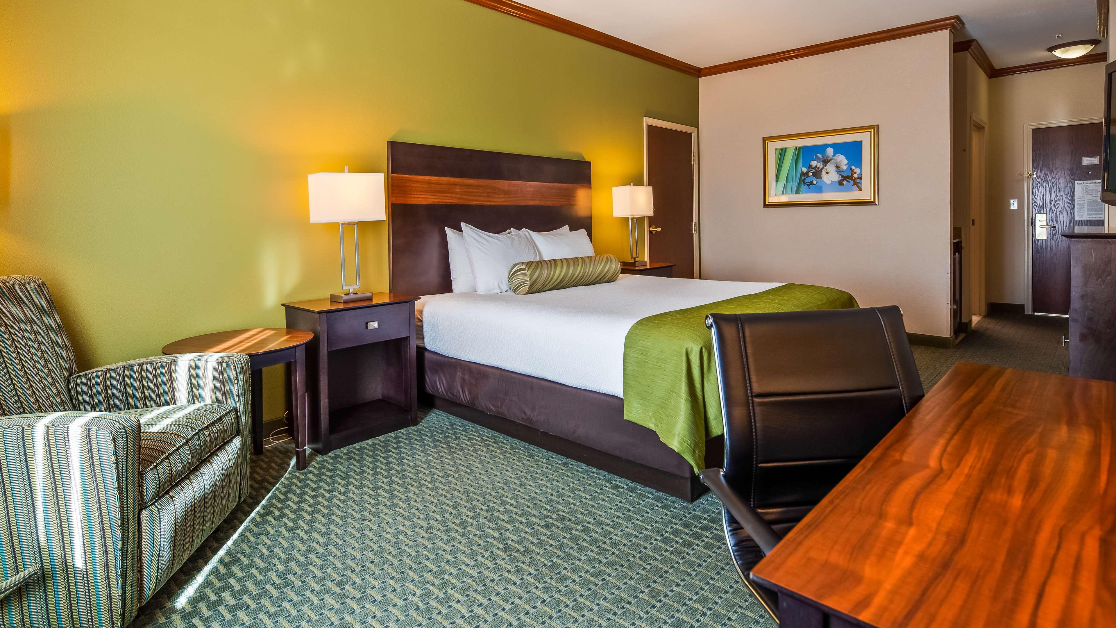 Comfort & 3* Waco