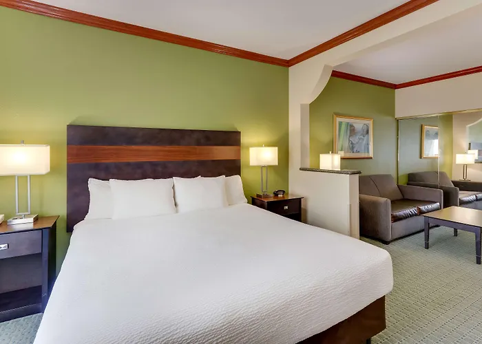 Comfort Inn & Suites